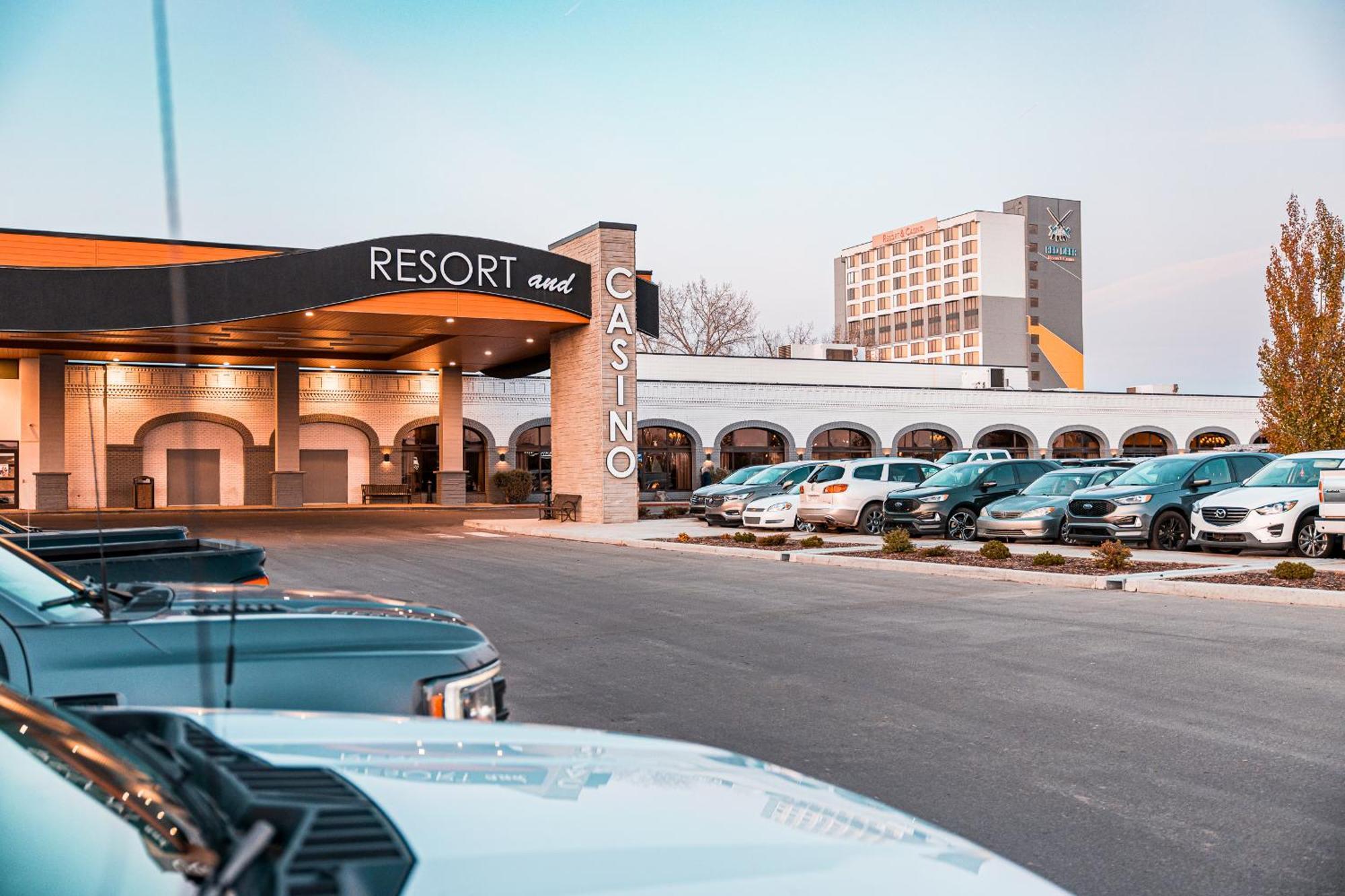 Red Deer Resort & Casino Exterior foto